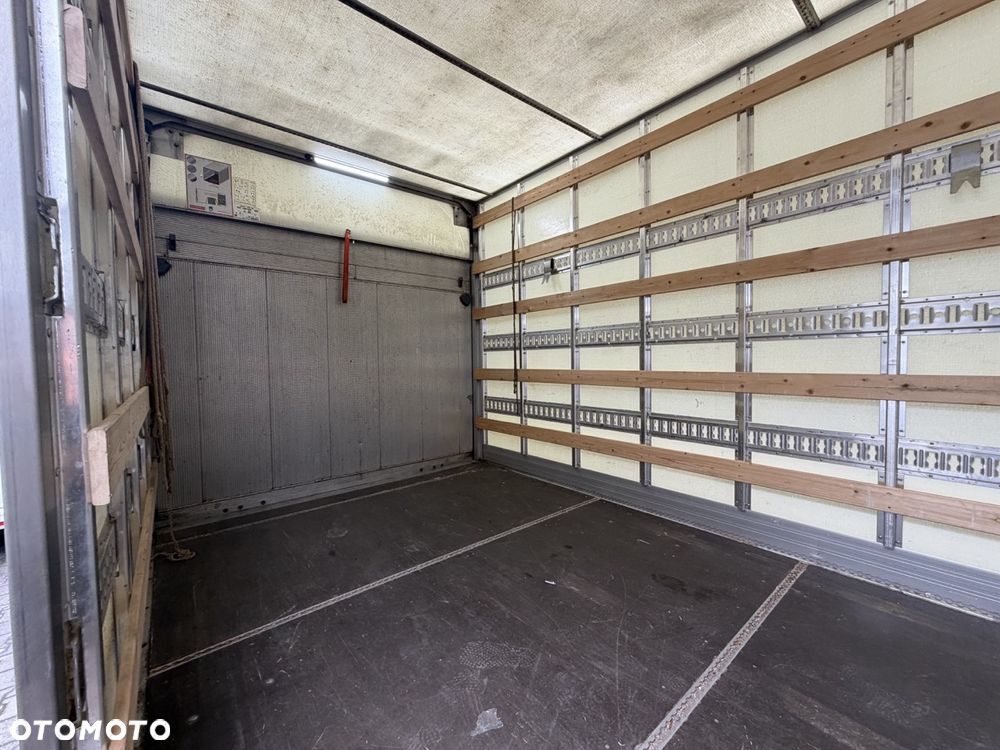 Ford Transit Trend - 17