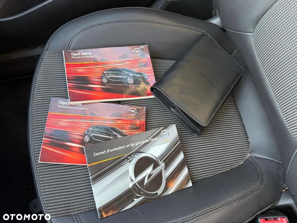 Opel Astra 1.4 Turbo Design Edition - 17