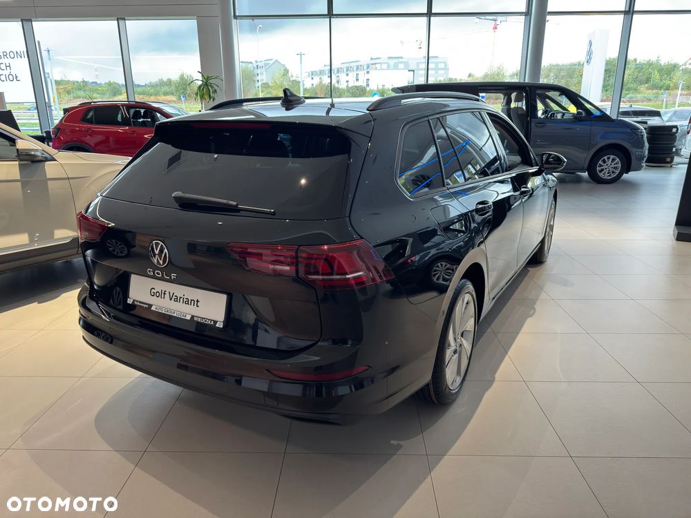 Volkswagen Golf VIII 1.5 TSI Life Plus - 3