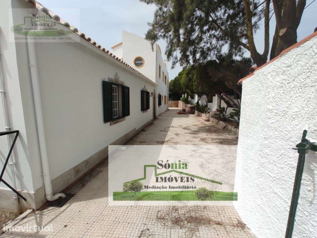 Moradia T4 com anexo T2 - Grande imagem: 2/14