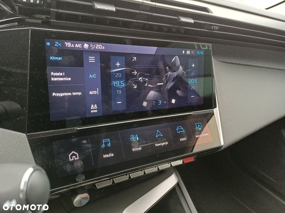 Peugeot 408 - 22