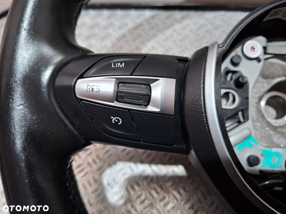 Kierownica oryginał multifunkcyjna skóra lift BMW F10 - F11 Rok 2014 nr 3074993 - 6