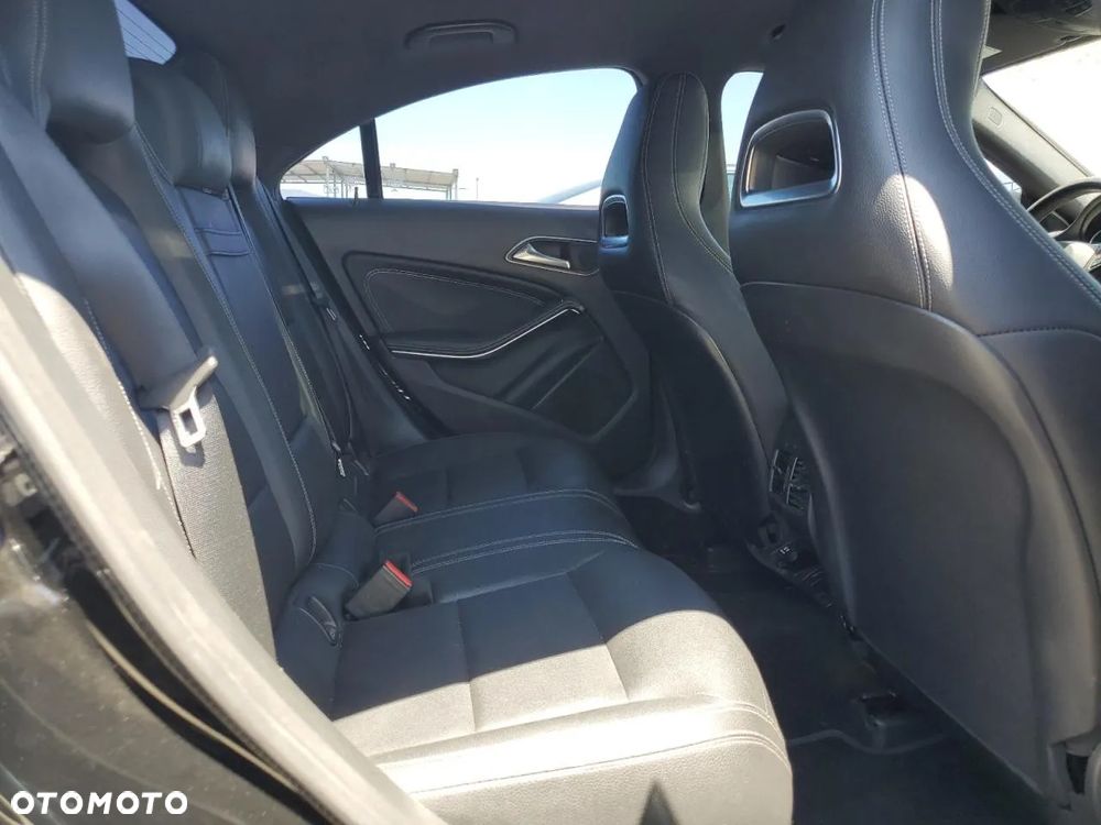 Mercedes-Benz CLA 250 7G-DCT Sport - 9