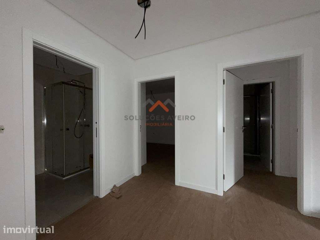 Apartamento T1+1 com 103 m² | 2 WC | 2 Lugares de Garagem - Centro ... - Grande imagem: 3/6