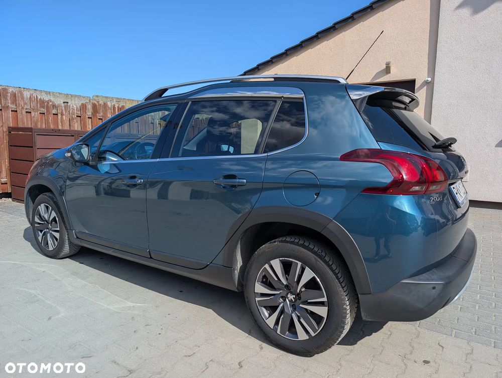 Peugeot 2008 1.2 Pure Tech Allure S&S EAT6 - 9