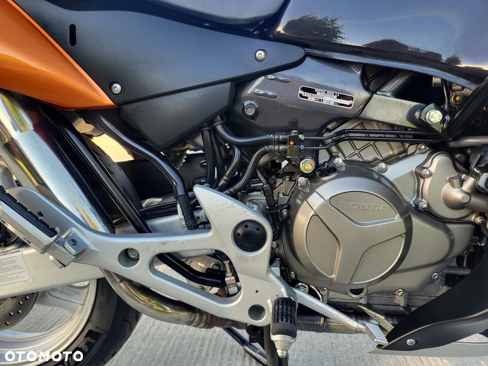 Honda XL - 29