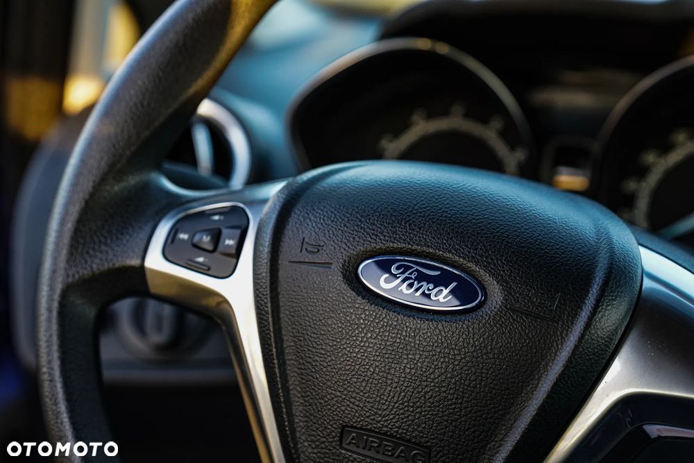 Ford Fiesta 1.25 Trend Edition - 34