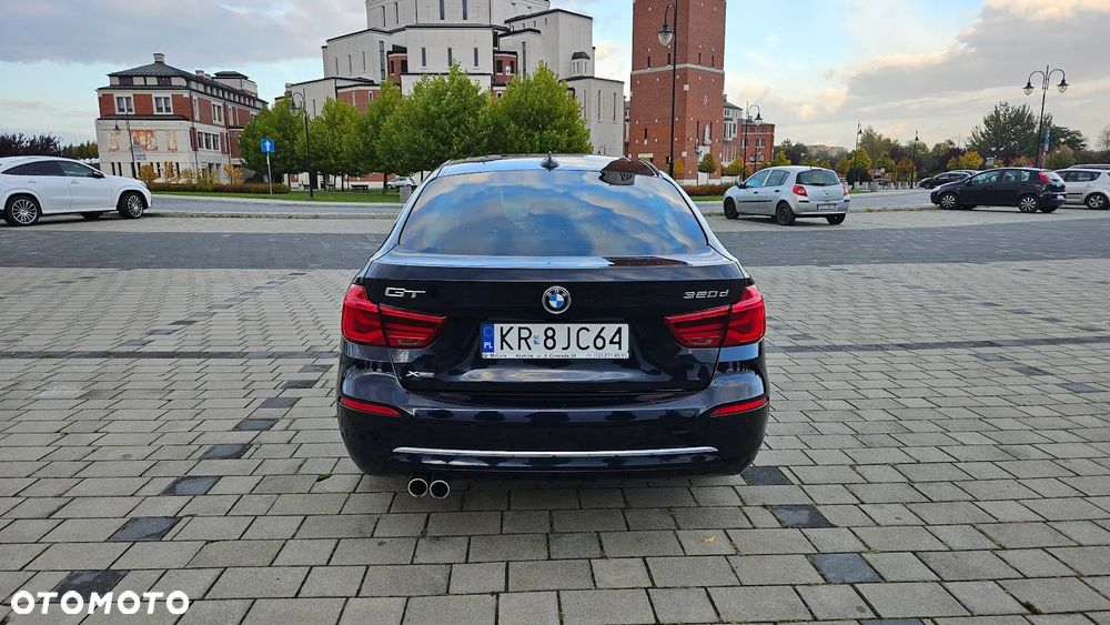 BMW Seria 3 320d Luxury Line - 4