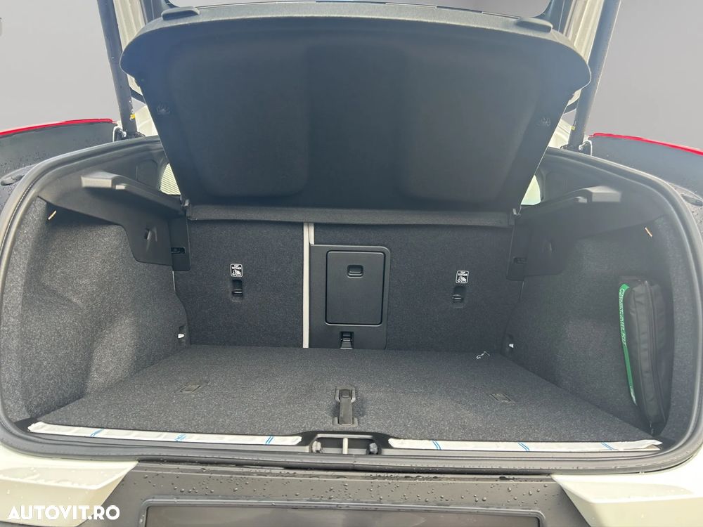 Volvo C40 Recharge 82 kWh Single M. Extended Range RWD Plus - 17