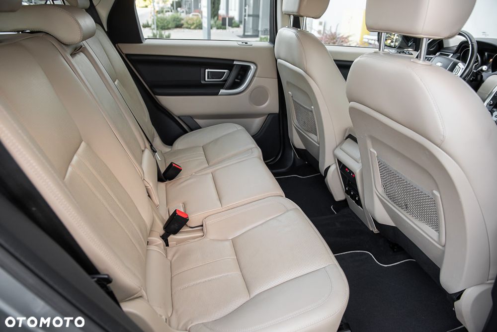 Land Rover Discovery Sport TD4 HSE - 32