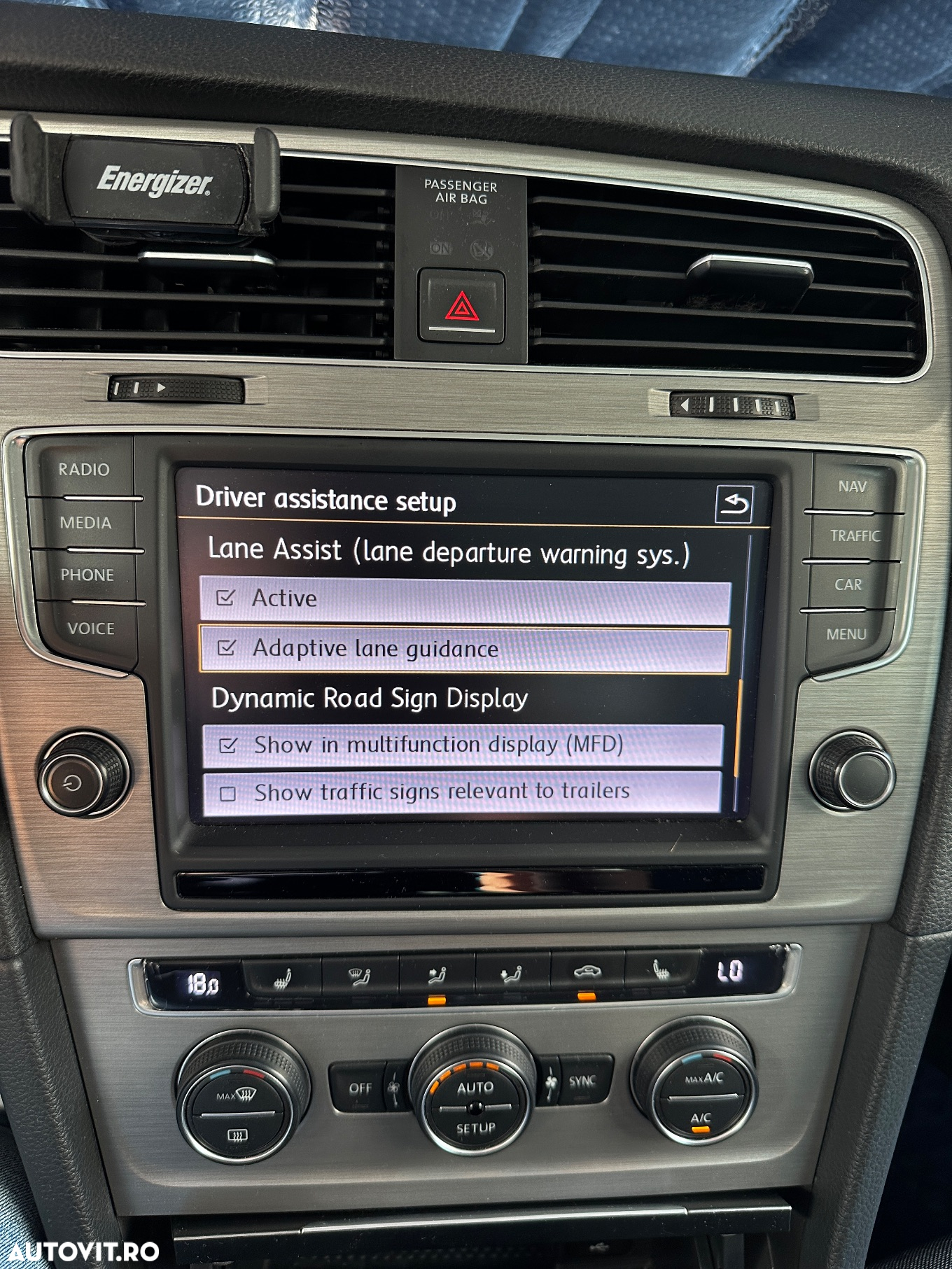 Volkswagen Golf 2.0 TDI Highline - 16