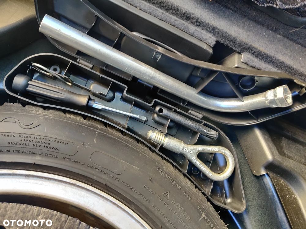 Audi A4 Avant 2.0 TDI - 8