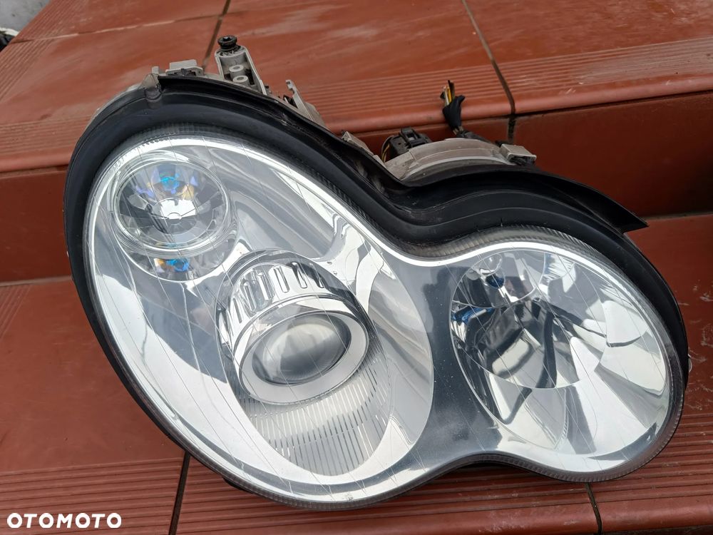 MERCEDES W203 C-KLASA LAMPA PRZÓD PRZEDNIA BI XENON NIE SKRĘTNY LEWA PRAWA EUROPA - 2