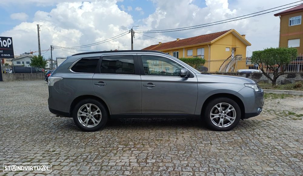 Mitsubishi Outlander 2.2 DI-D Intense+ - 3