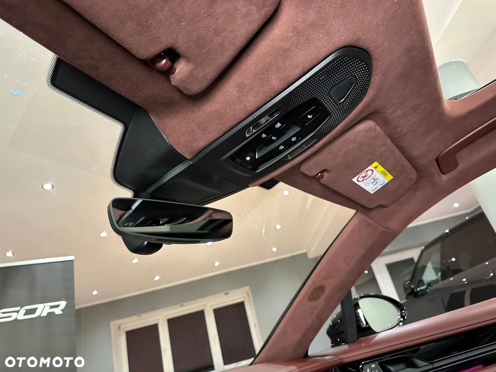 Porsche Panamera - 27