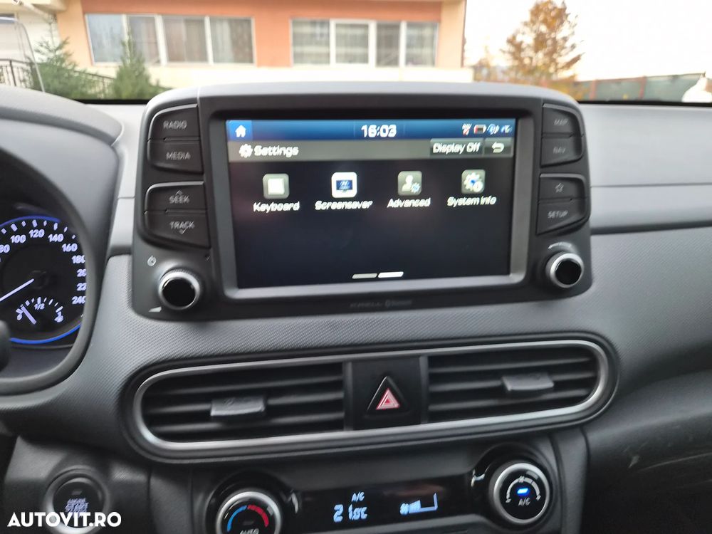 Hyundai KONA - 33