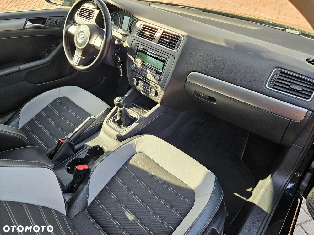 Volkswagen Jetta 1.4 TSI Comfortline - 8