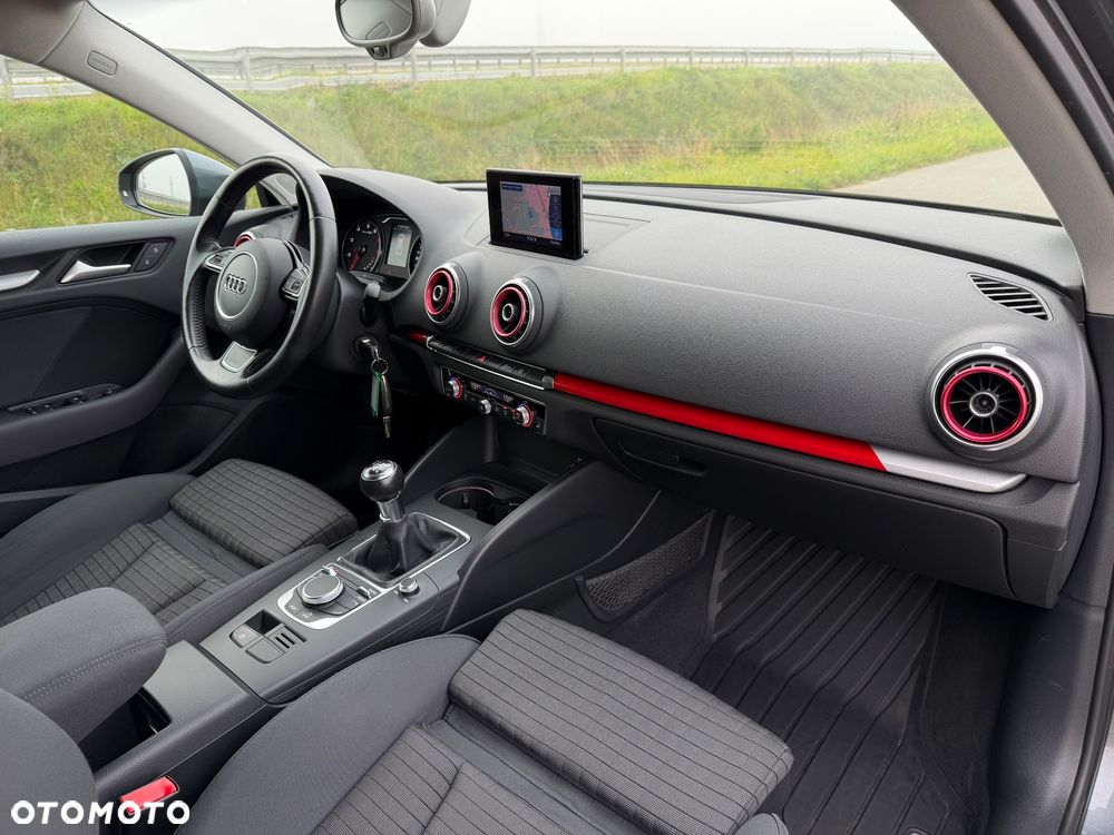 Audi A3 Sportback 1.4 TFSI CoD ultra Ambiente - 31