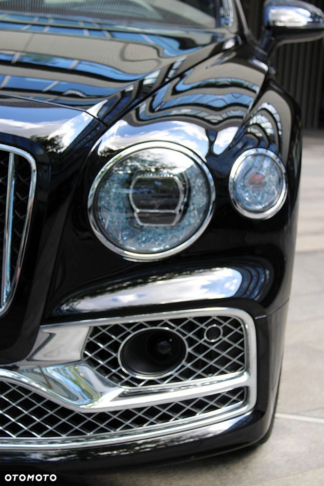 Bentley Flying Spur - 5