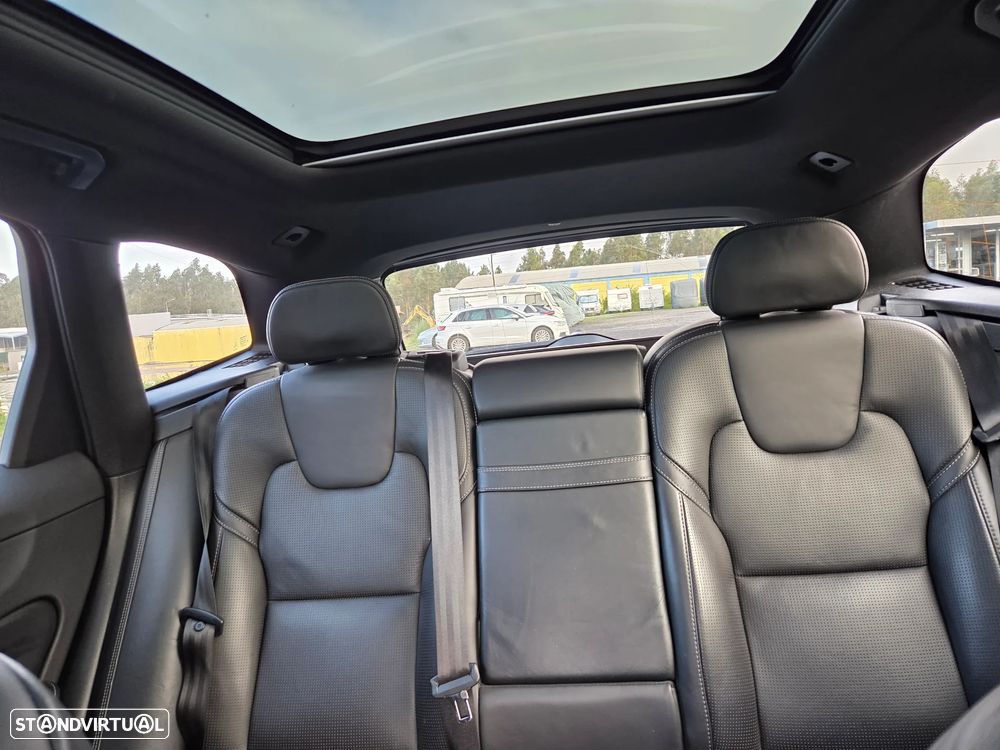 Volvo XC 40 2.0 D4 R-Design AWD - 10