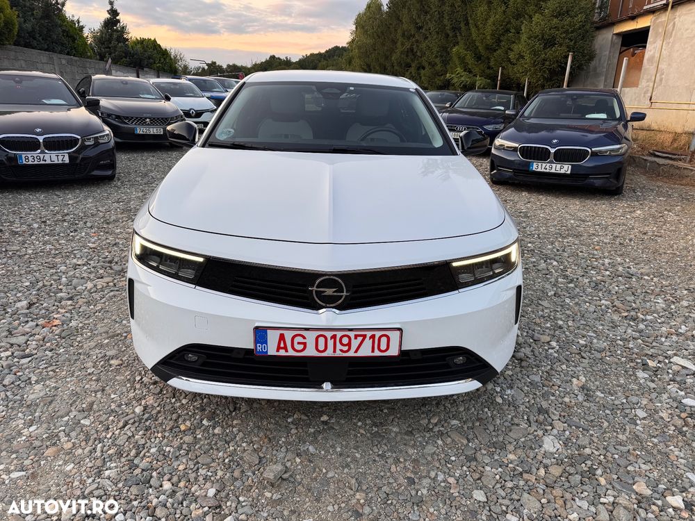 Opel Astra 1.5 D Automatik GS Line - 2