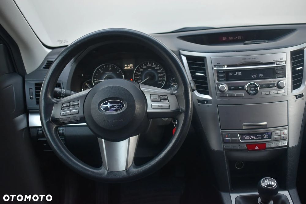 Subaru Legacy - 8