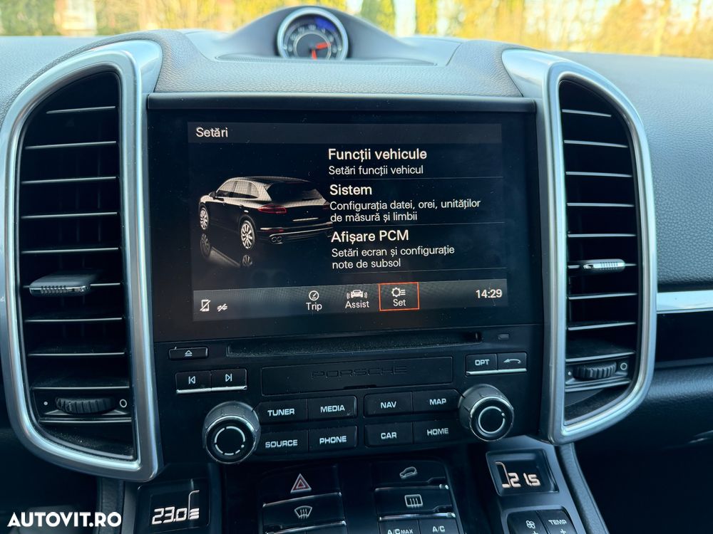 Porsche Cayenne 3.0 L - 19