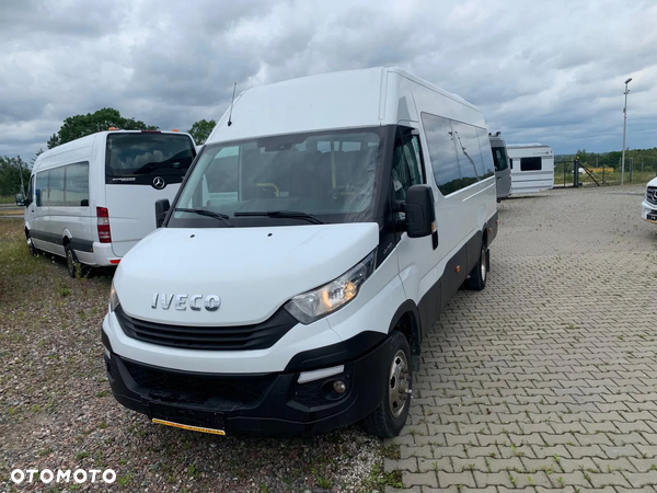 Iveco Daily- 21 Miejsc