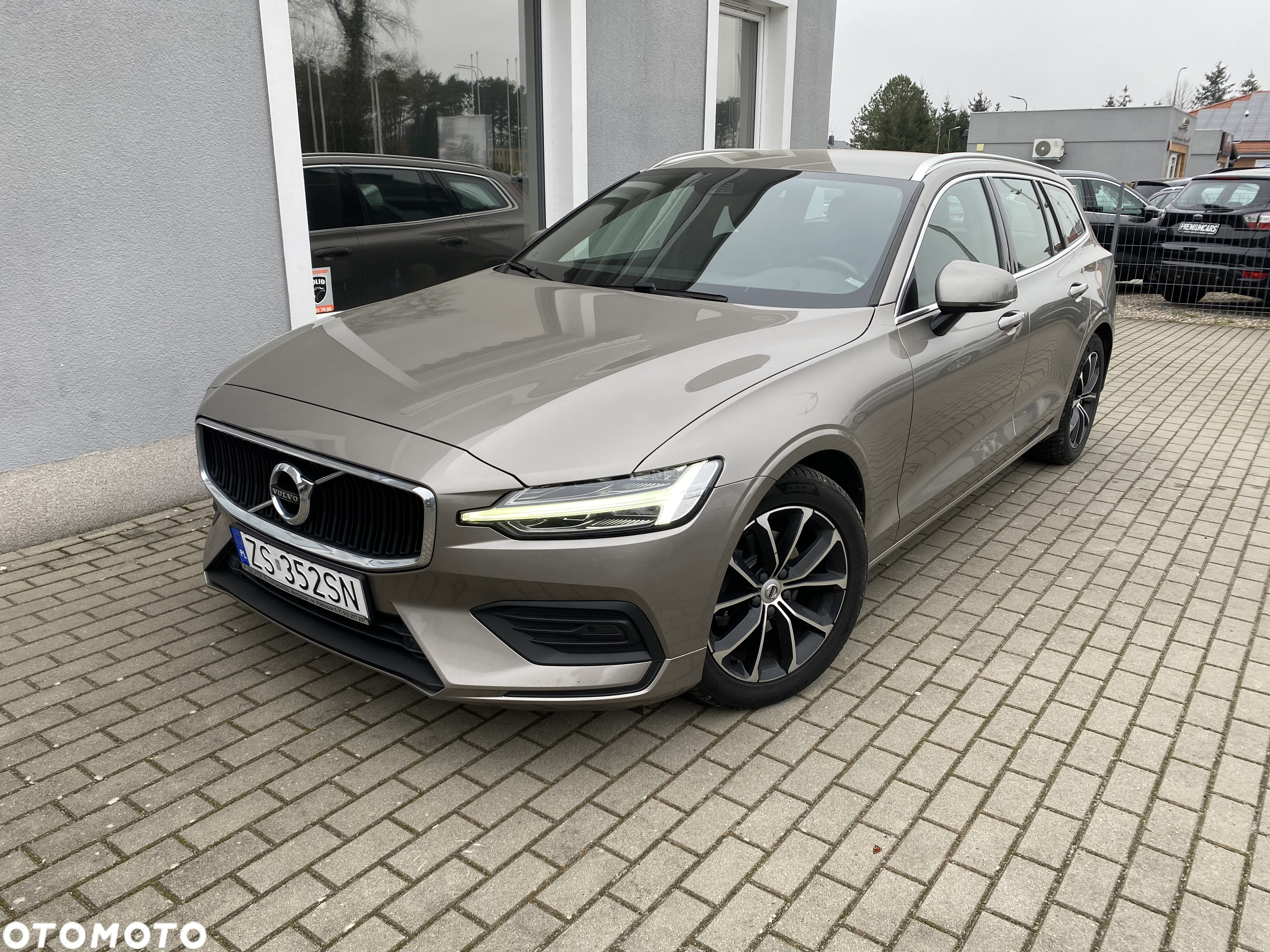 Volvo V60 D4 Geartronic Momentum Pro - 21