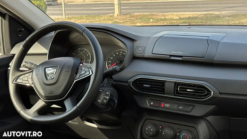 Dacia Sandero SCe 65 Essential - 22