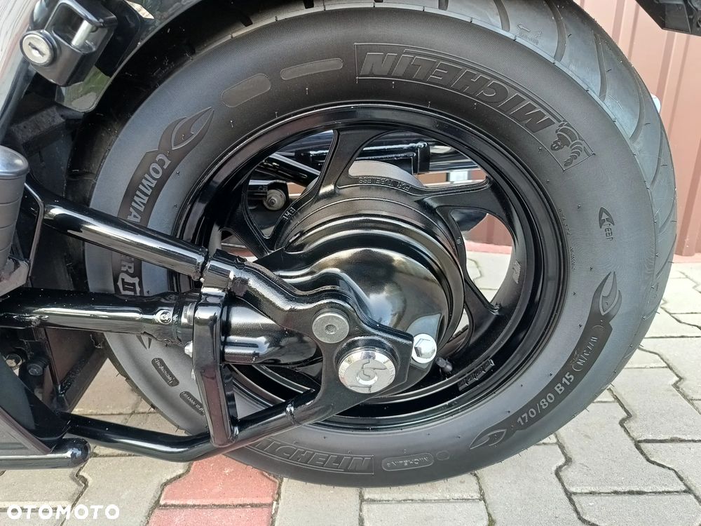 Suzuki Intruder - 34