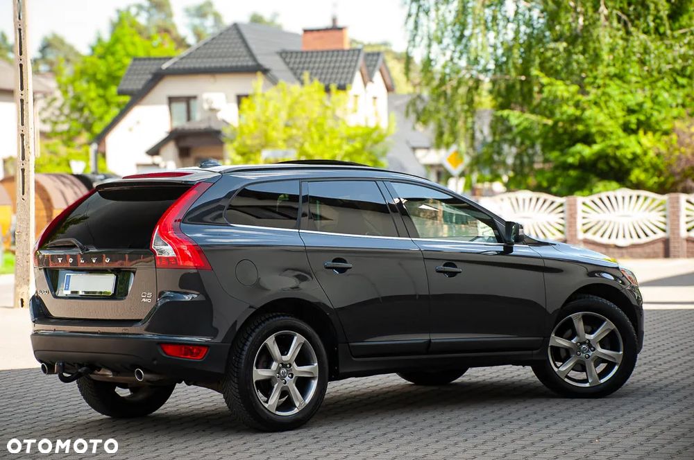 Volvo XC 60 D5 AWD Geartronic Momentum - 23