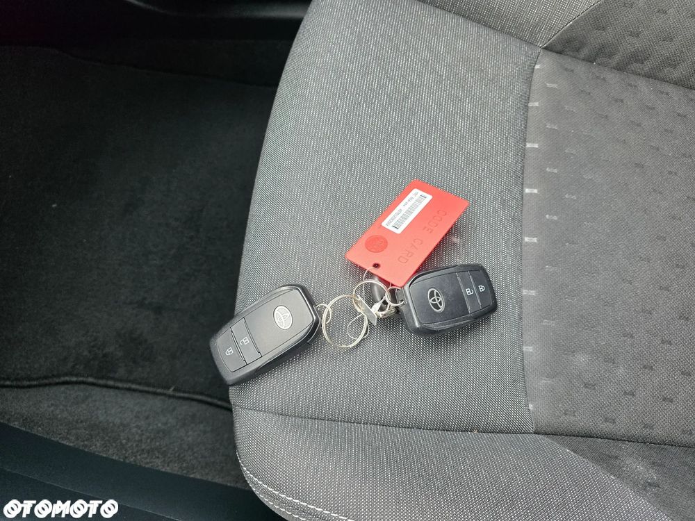 Toyota Corolla 1.8 Hybrid Comfort - 28