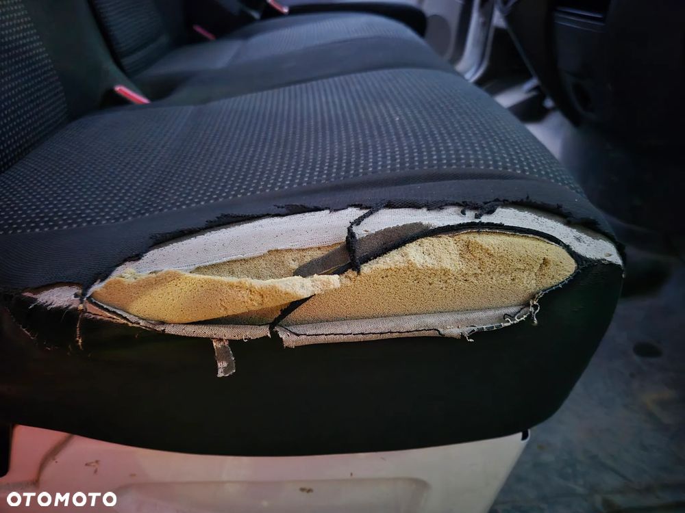 Mercedes-Benz Sprinter - 11