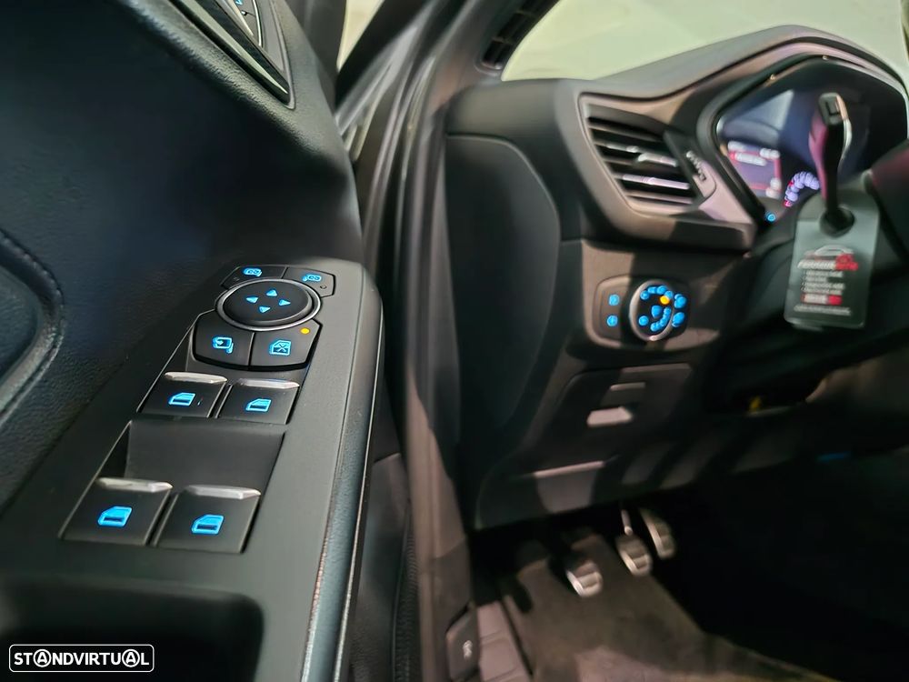 Ford Focus 1.0 EcoBoost Hybrid ST-LINE DESIGN - 12