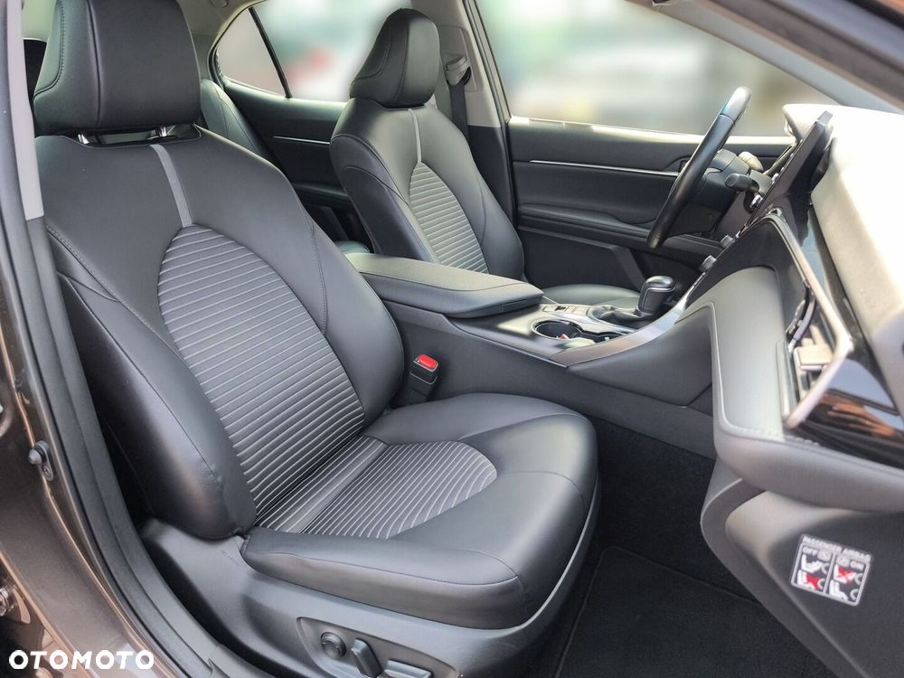 Toyota Camry 2.5 Hybrid Prestige CVT - 11