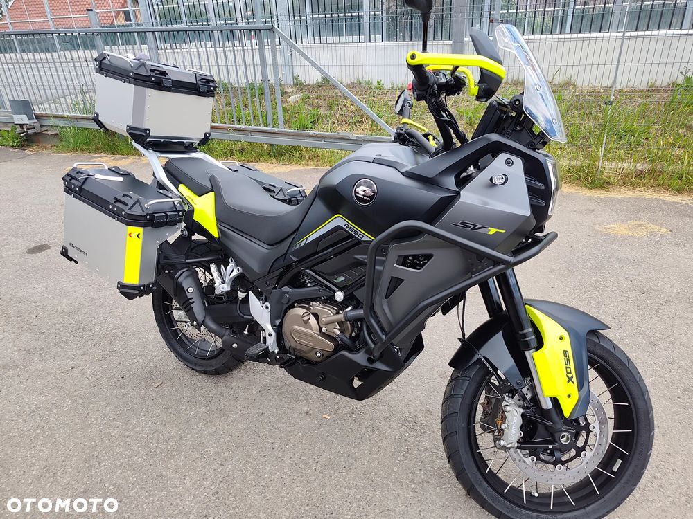 QJMOTOR SVT 650X - 9