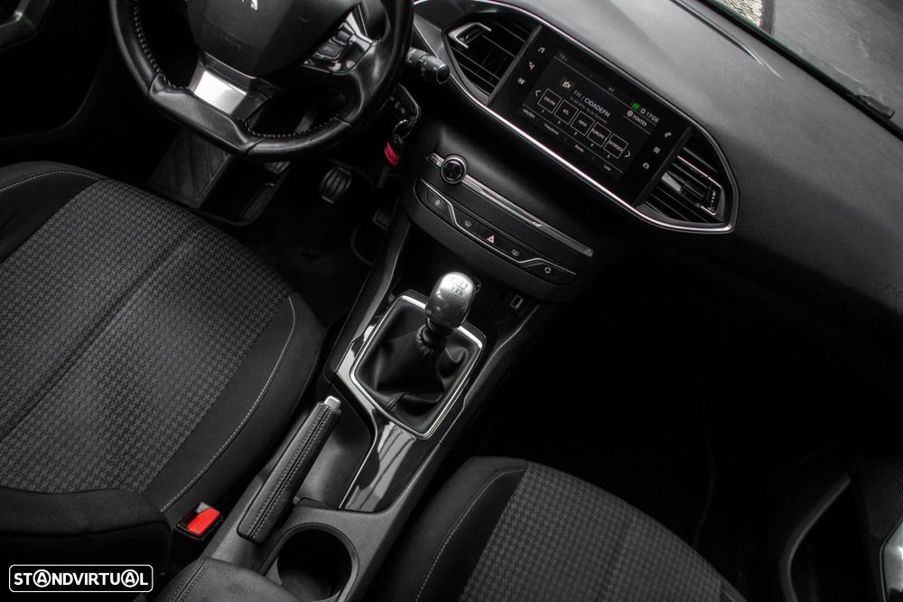 Peugeot 308 SW BlueHDi 100 Stop & Start Access - 29