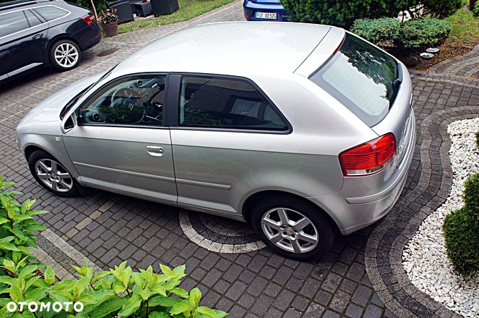 Audi A3 3-drzwiowe 1.6 Ambiente - 8