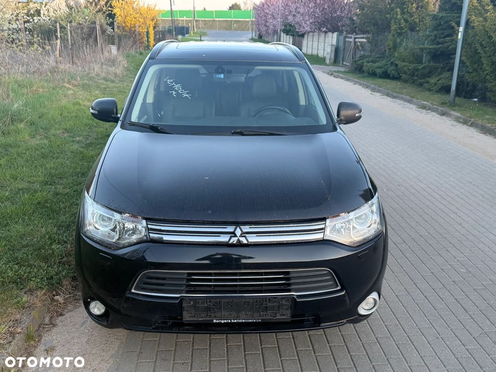 Mitsubishi Outlander 2.0 4WD Plus - 19
