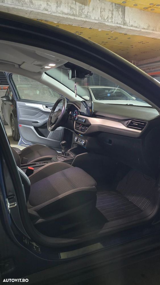 Ford Focus 1.0 EcoBoost Titanium - 10
