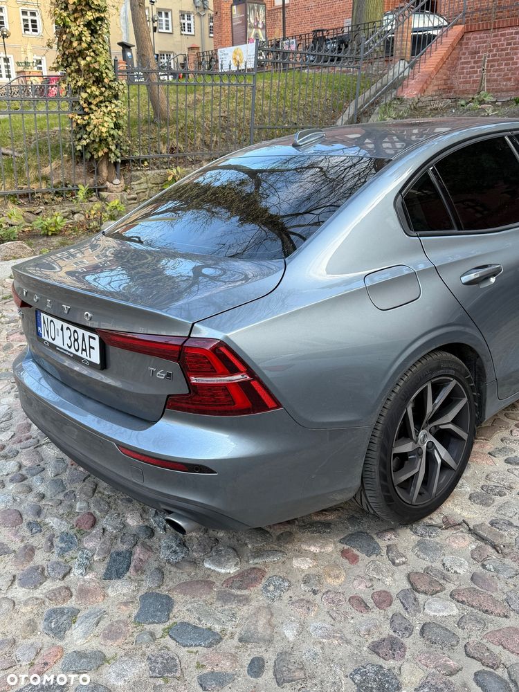 Volvo S60 T6 AWD Momentum Pro - 13
