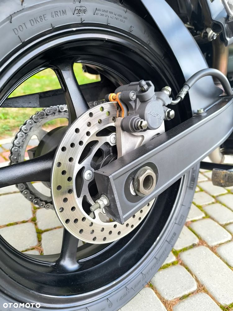 Yamaha FZ6 - 11