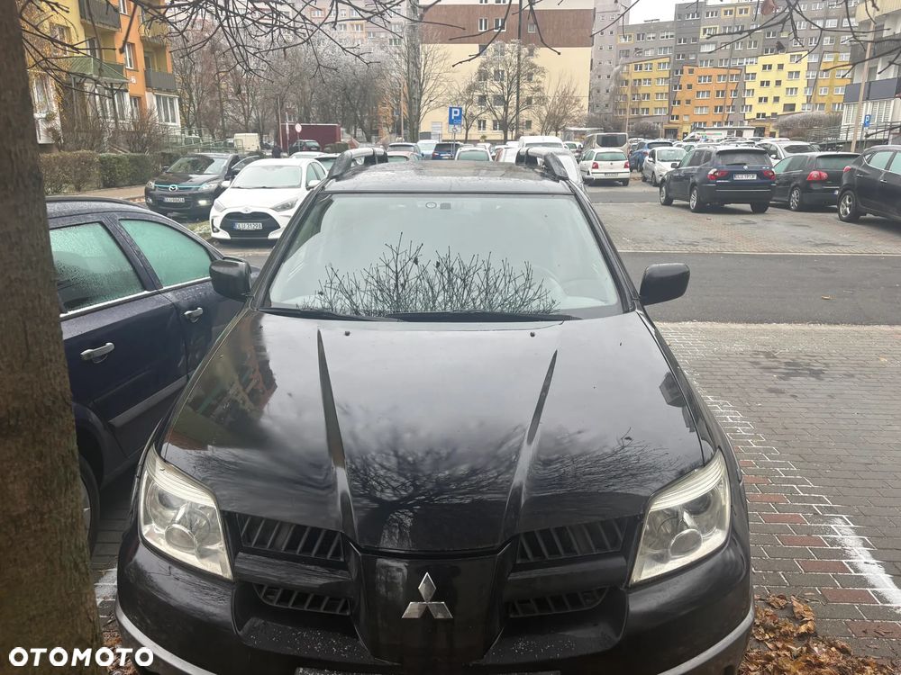 Mitsubishi Outlander - 4