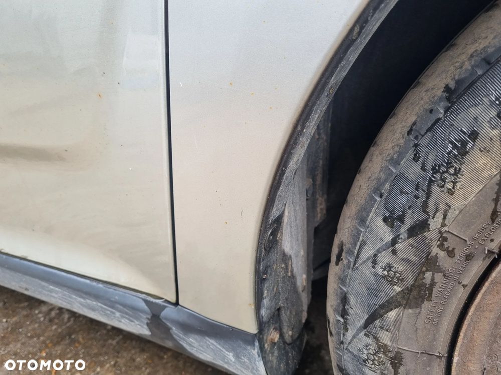 TOYOTA COROLLA VERSO II 04-07 2004 r. 1C0 błotnik prawy przód PP * - 3