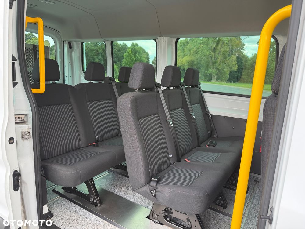 Ford Transit - 25