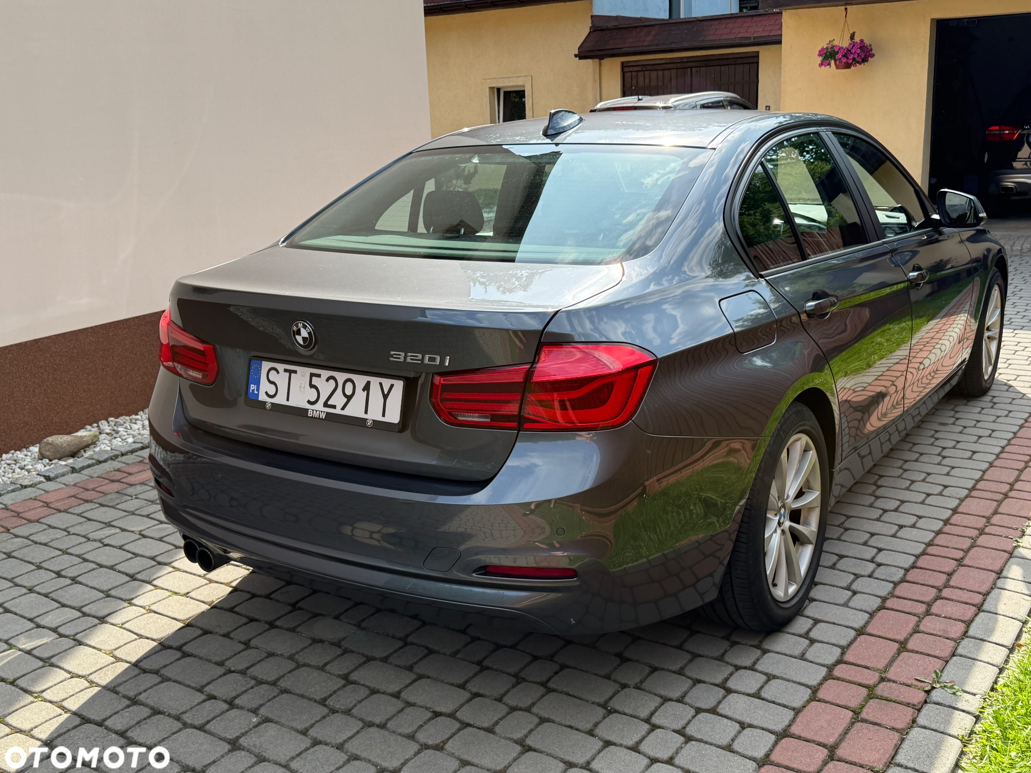 BMW Seria 3 320i - 5