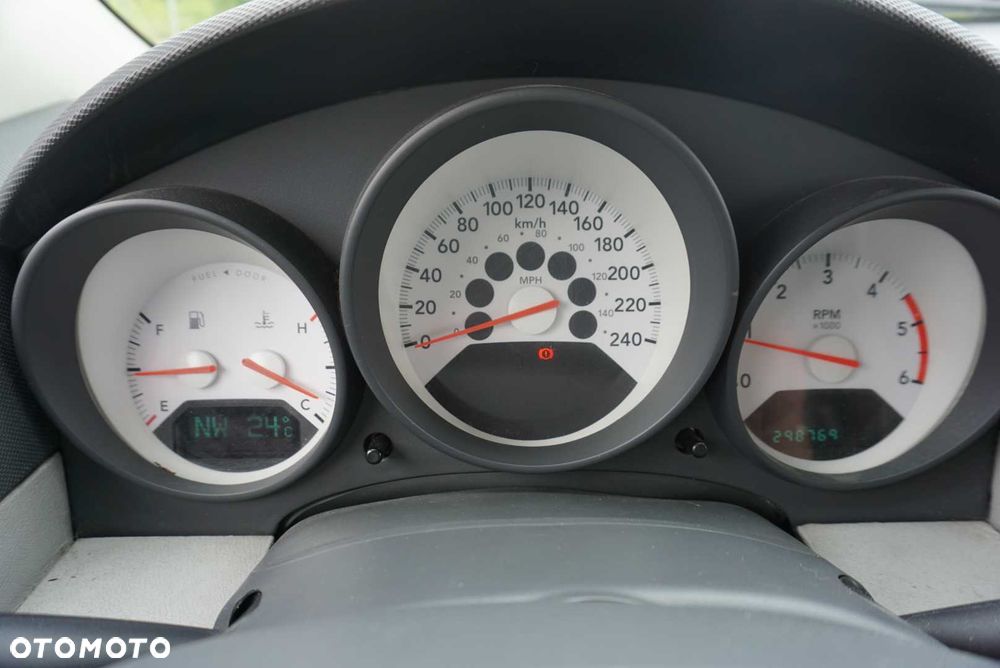 Dodge Caliber - 7