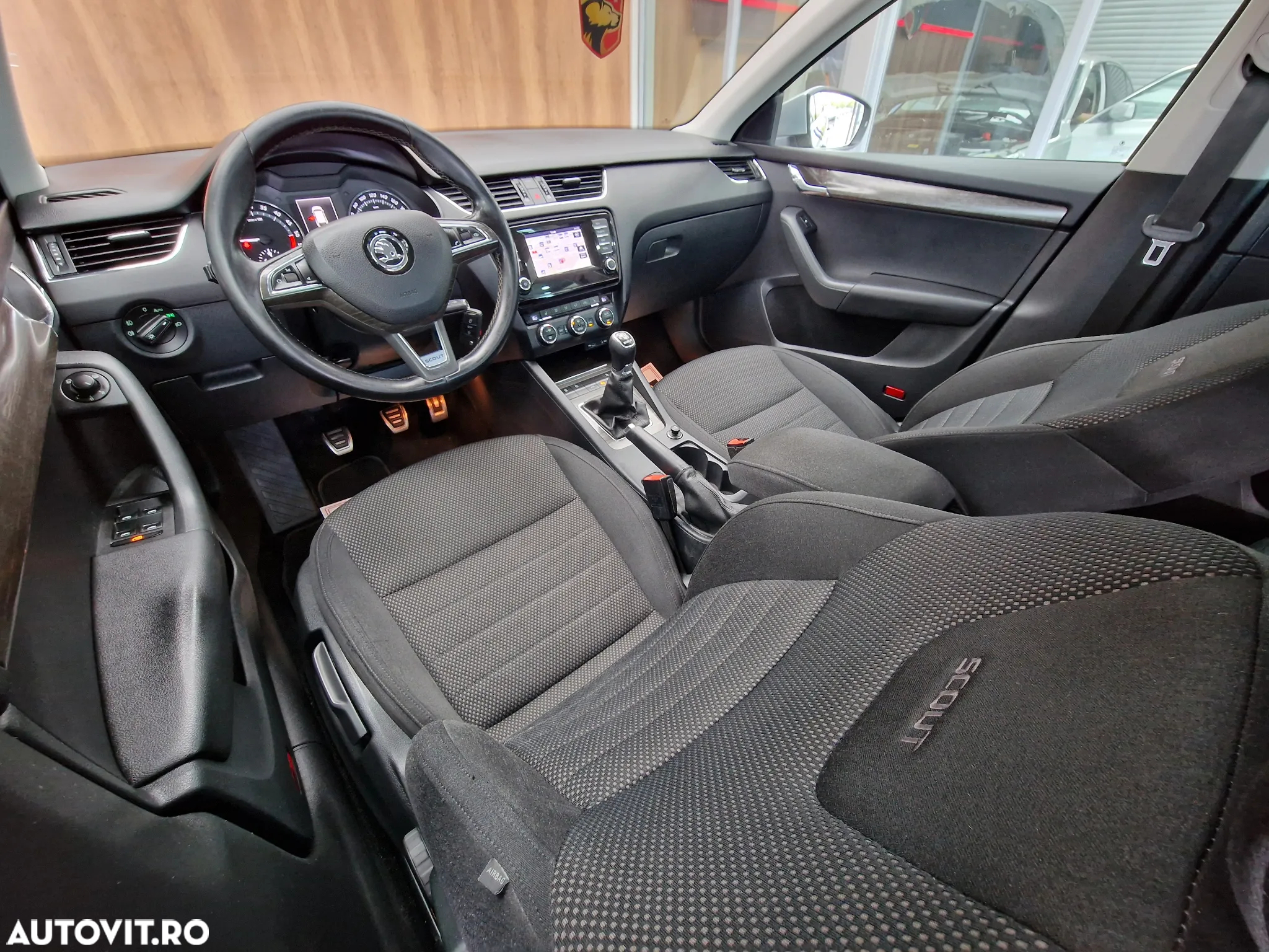 Skoda Octavia 2.0 TDI 4x4 Scout - 16