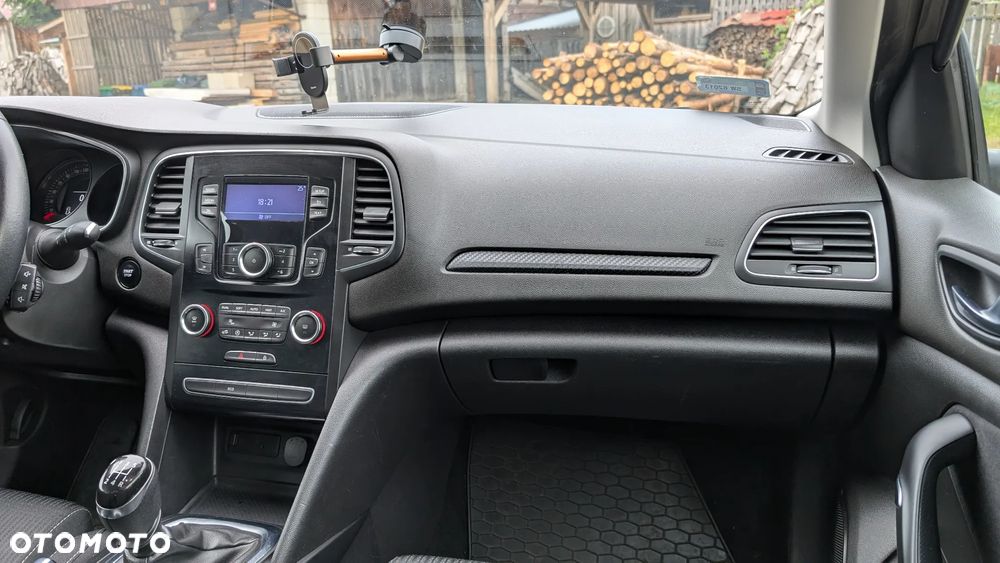 Renault Megane 1.6 SCe Limited - 19